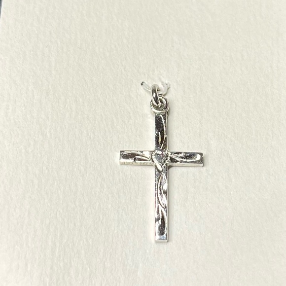 Silver tone Cross Pendant. Reversible - Picture 5 of 6